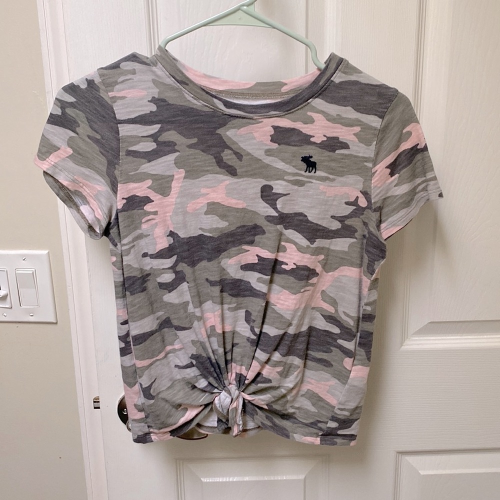 Abercrombie kids camo knot tee